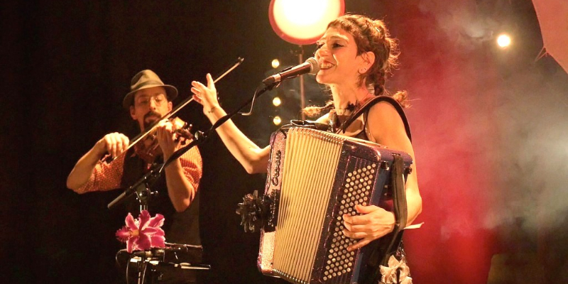 Lavach', Groupe de Musique Musiques du Monde en représentation à Drôme - photo de couverture n° 2