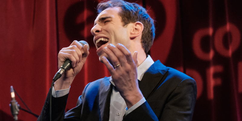 Duo Des Cimes, Chanteur Chanteur en représentation - photo de couverture n° 1