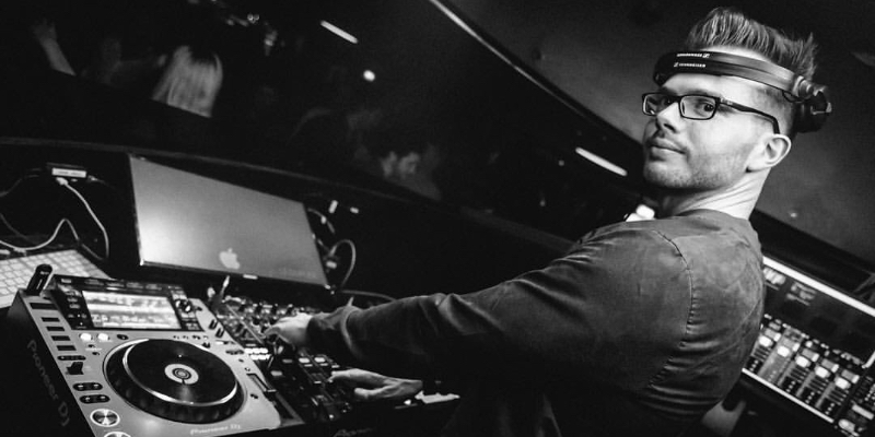 Steven Sanders, DJ DJ en représentation à Val de Marne - photo de couverture n° 2