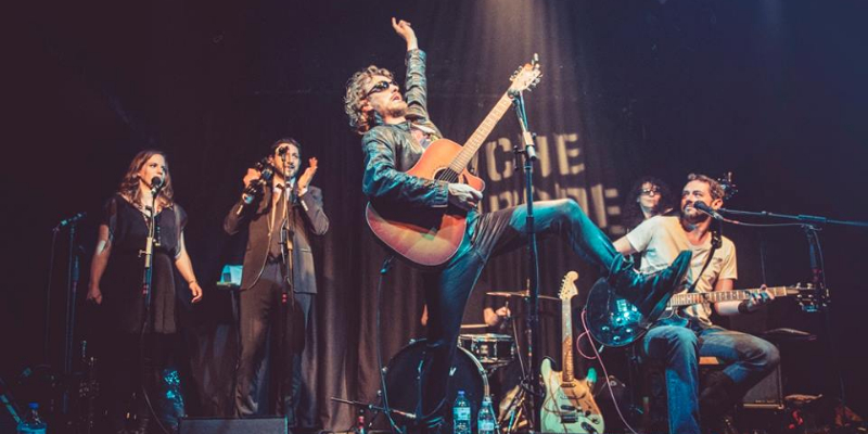 David Jouteur, Chanteur Chanteur en représentation - photo de couverture n° 2