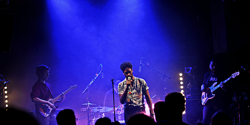 YØRK, Chanteur Chanteur en représentation - photo de couverture n° 2