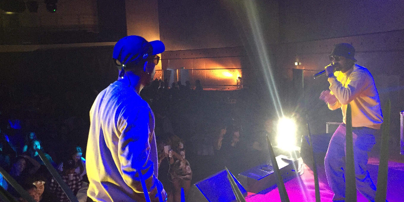 Afrogasy, DJ DJ en représentation - photo de couverture