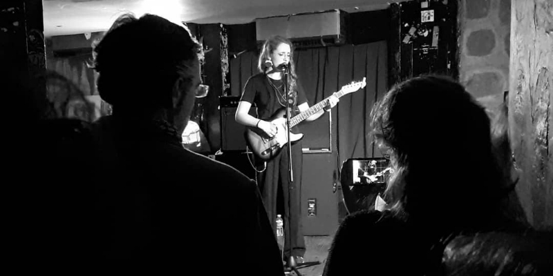 Martina Gouët, Groupe de Musique Rock en représentation - photo de couverture n° 2