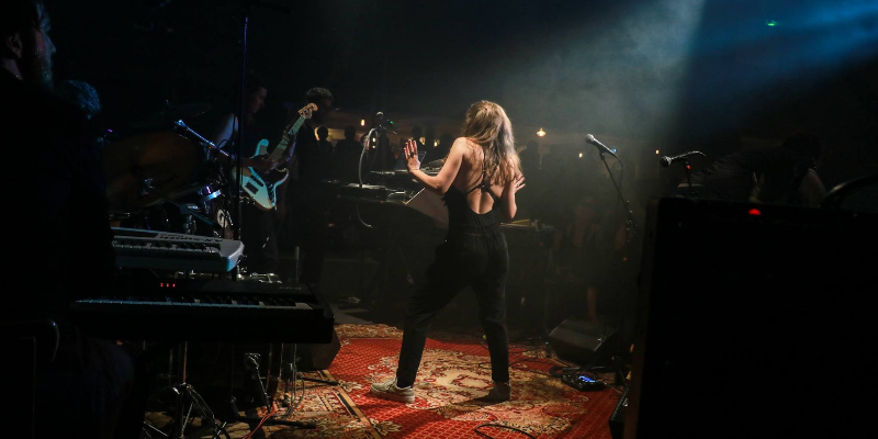 Apaache, Groupe de Musique Funk en représentation à Paris - photo de couverture