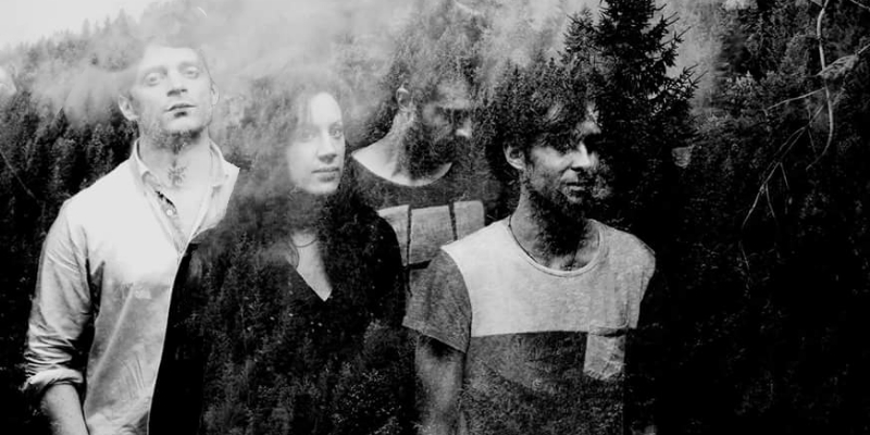 Bank Myna, Groupe de Musique Rock en représentation - photo de couverture