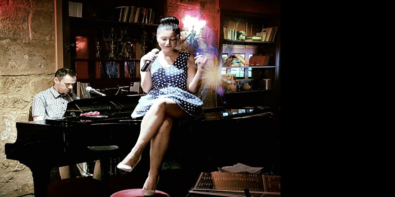 Shirley Ab, Chanteur Chanteur en représentation - photo de couverture n° 3