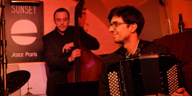 Nicolas Almosni, Groupe de Musique Jazz en représentation à Paris - photo de couverture n° 1