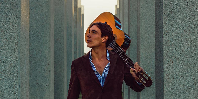 MattYeux Piriou, Chanteur Chanteur en représentation à Paris - photo de couverture n° 2