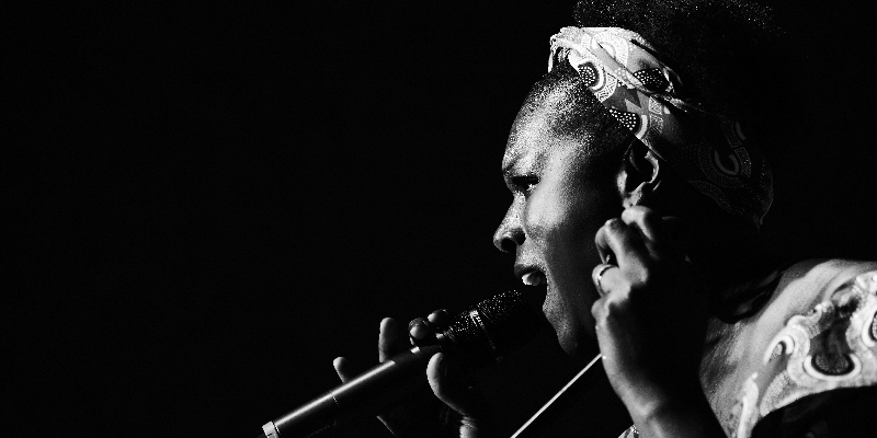 FLORENCE P , Groupe de Musique Soul en représentation à Yvelines - photo de couverture n° 3