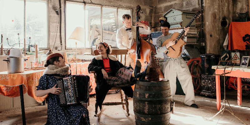 Oh mon Dieu, Michelle!, Groupe de Musique Musiques du Monde en représentation à Marne - photo de couverture n° 2