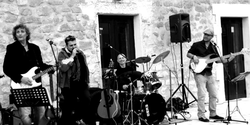 The Monster G, Groupe de Musique Rock en représentation - photo de couverture n° 2