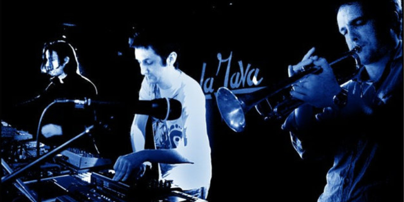 Reverdi, DJ DJ en représentation - photo de couverture