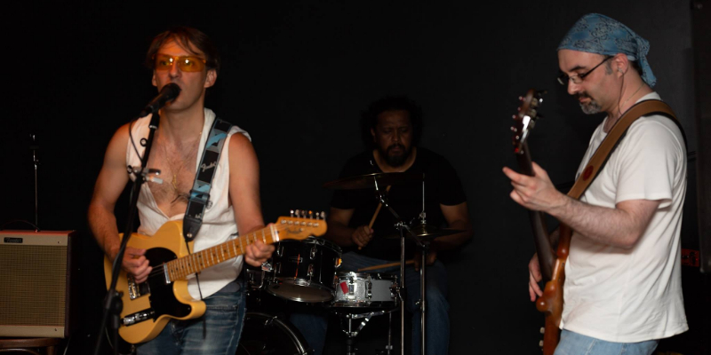 Alwenn, Groupe de Musique Rock en représentation à Val de Marne - photo de couverture