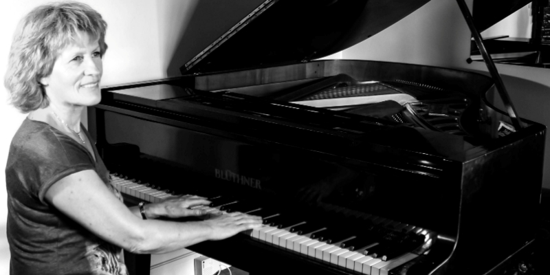 BETTINA, Musiciens Ambient en représentation - photo de couverture