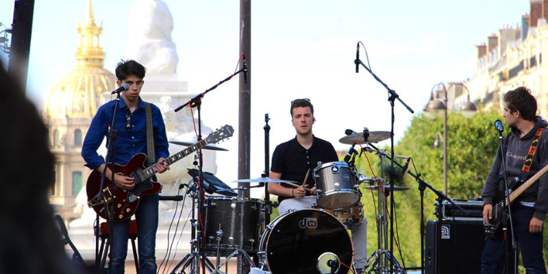 Lucie, Groupe de Musique Rock en représentation - photo de couverture n° 2