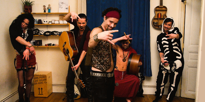 Méléhän, Chanteur Chanteur en représentation à Paris - photo de couverture n° 1