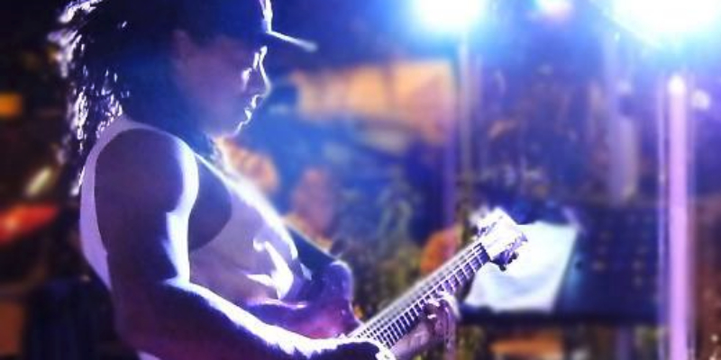 AcoustiK'MixX, Chanteur Chanteur en représentation à Charente Maritime - photo de couverture n° 3