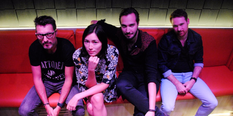 Cariatide, Groupe de Musique Rock en représentation - photo de couverture