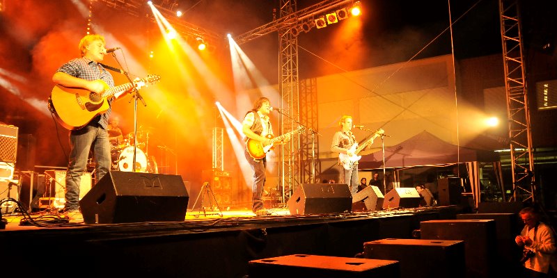 GREEN RIVER, Groupe de Musique Rock en représentation - photo de couverture n° 1