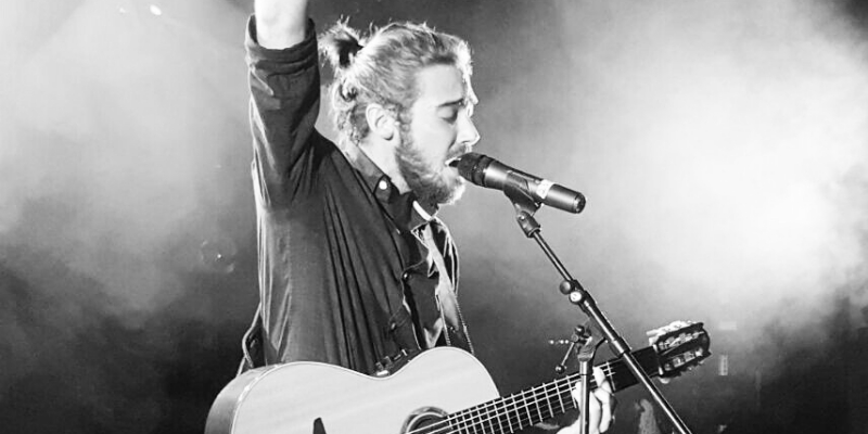 Melquiades, Chanteur Chanteur en représentation - photo de couverture n° 2