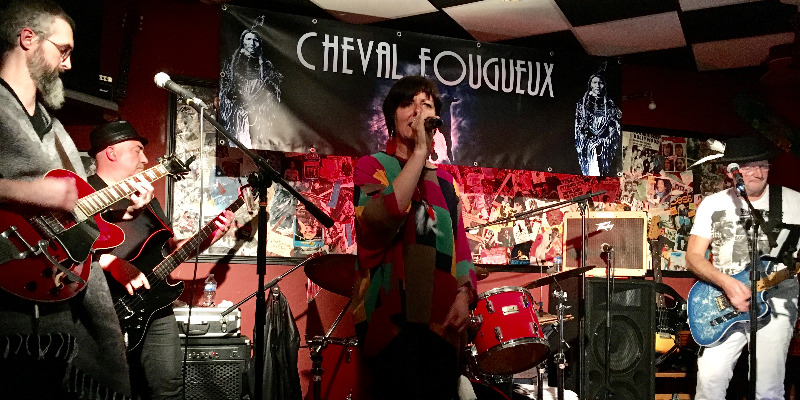 CHEVAL FOUGUEUX, Groupe de Musique Rock en représentation à Drôme - photo de couverture n° 1
