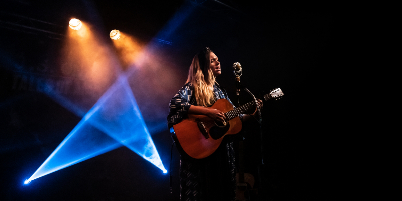 BOBBIE, Musiciens Folk en représentation à Seine Saint Denis - photo de couverture n° 2