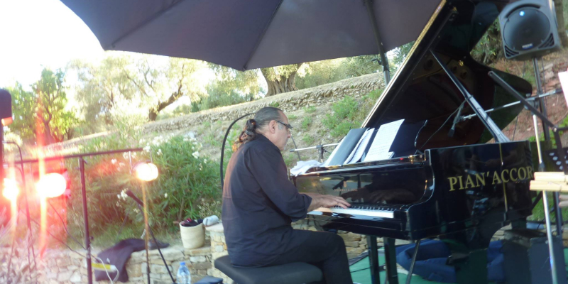 jean iannetti, Groupe de Musique Jazz en représentation - photo de couverture n° 2
