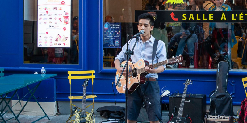 Hoan-vi Hua, Chanteur Pop en représentation à Marne - photo de couverture n° 3