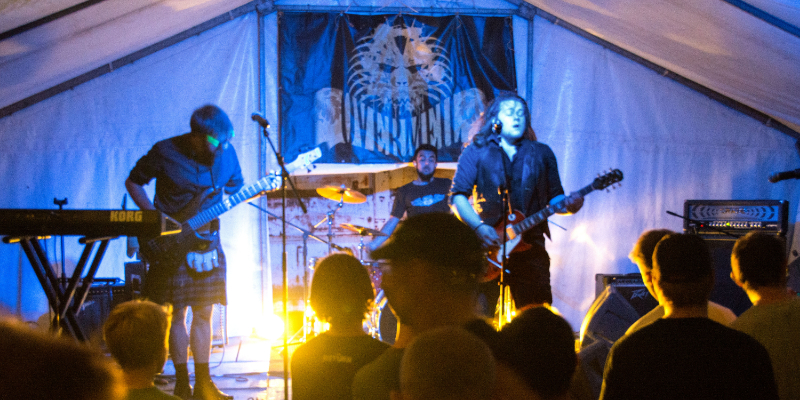OVERMEIL, Groupe de Musique Rock en représentation - photo de couverture n° 2