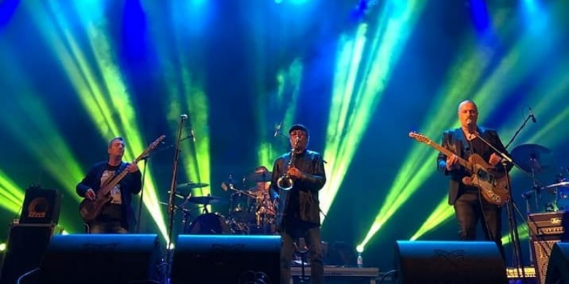 Charles Sangnoir, Musiciens Rock en représentation à Paris - photo de couverture n° 2