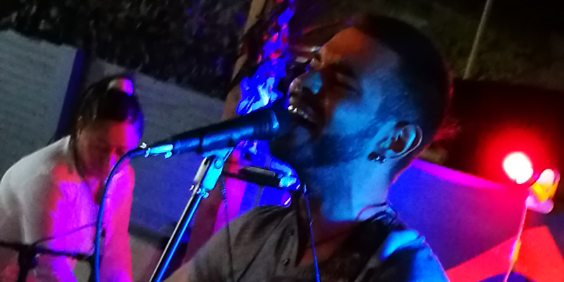 JUAN ANTONIO FDZ, Chanteur Chanteur en représentation - photo de couverture n° 1