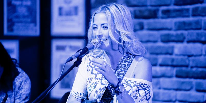 Mary Reynaud, Musiciens Acoustique en représentation - photo de couverture n° 2