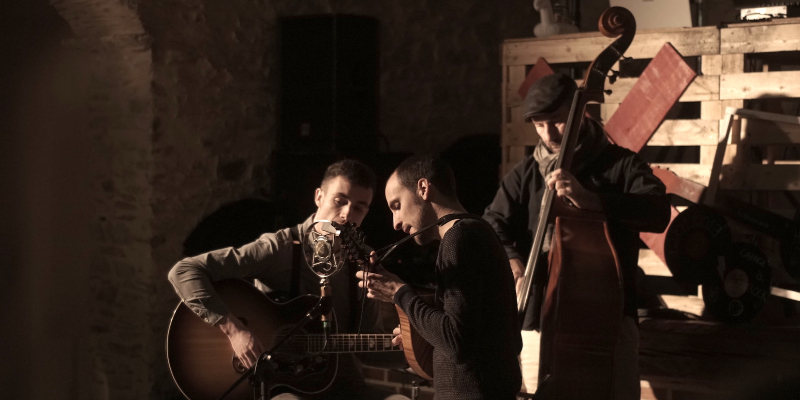 No Thirteen Claps, Groupe de Musique Folk en représentation à Vendée - photo de couverture n° 2