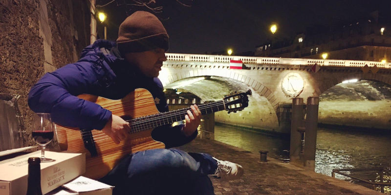 Pedro Yvo Carneiro, Chanteur Chanteur en représentation à Val de Marne - photo de couverture n° 3