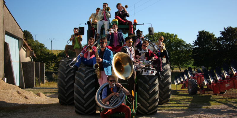 3615 Brass band, Fanfare Fanfare en représentation à Paris - photo de couverture n° 2