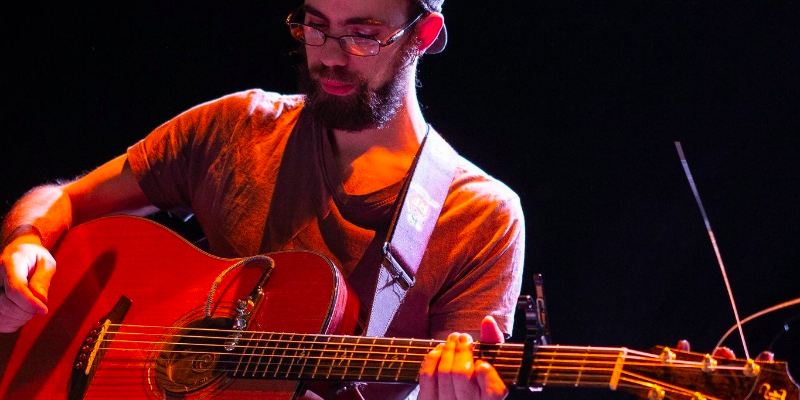 Jérémie Congrega Solo, Musiciens Rock en représentation à Paris - photo de couverture n° 2