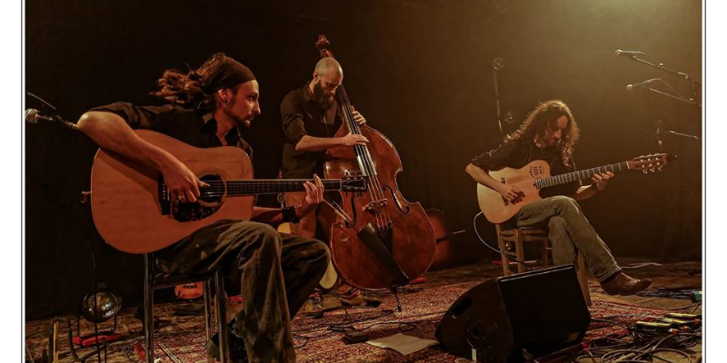 Carbàn, Musiciens Guitariste en représentation à Rhône - photo de couverture n° 2