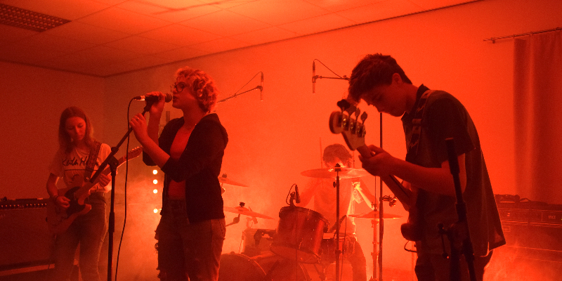 The Paradoxe, Groupe de Musique Rock en représentation à Rhône - photo de couverture