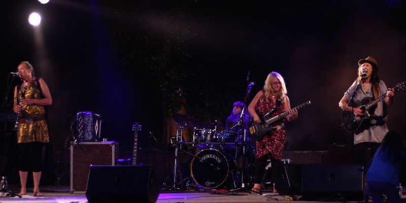 Les Poulettes, Groupe de Musique Pop en représentation à Bouches du Rhône - photo de couverture n° 1