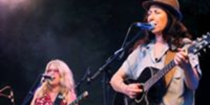 Les Poulettes, Groupe de Musique Pop en représentation à Bouches du Rhône - photo de couverture n° 2