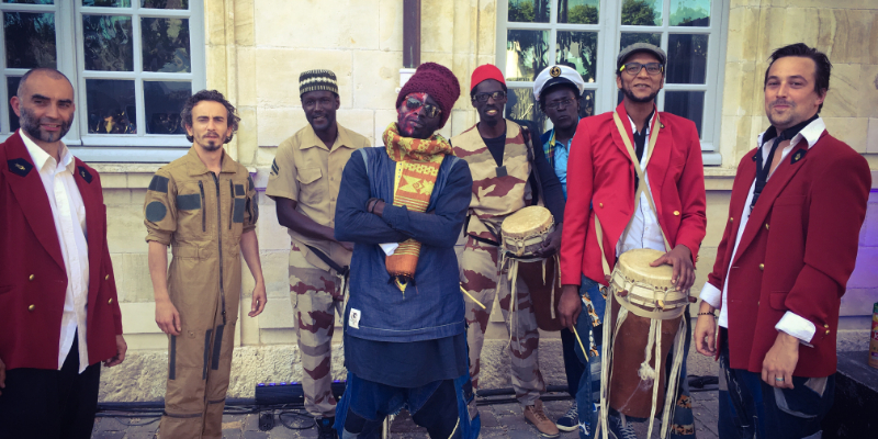 Majnun & The Black-Magis Sofas Sofas, Groupe de Musique Jazz en représentation à Loiret - photo de couverture n° 3