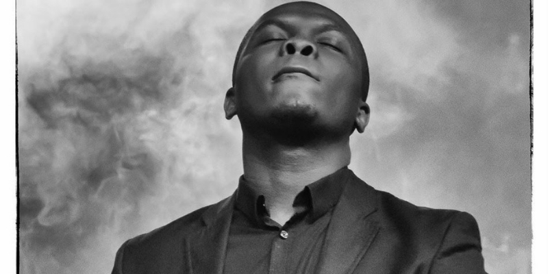 Ezechiel Kouadio, Chanteur Chanteur en représentation à Seine Saint Denis - photo de couverture n° 2