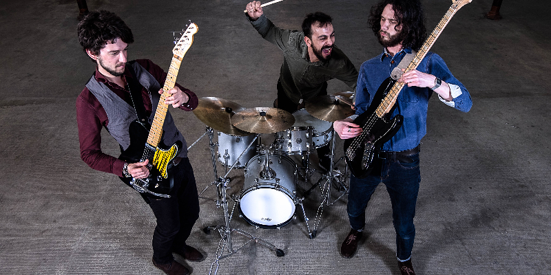 One Trio Orchestra , Groupe de Musique Rock en représentation à Gironde - photo de couverture n° 1