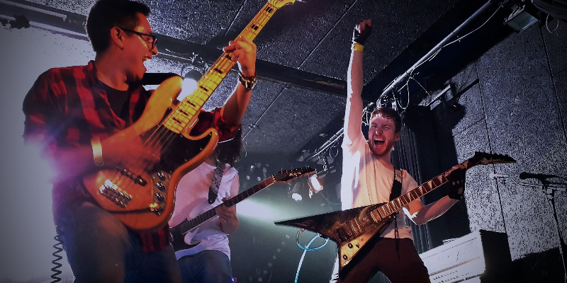 ROAH, Groupe de Musique Rock en représentation à Paris - photo de couverture n° 2