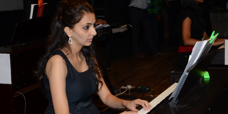 Swarna Mehta, Musiciens Jazz en représentation à Paris - photo de couverture n° 2