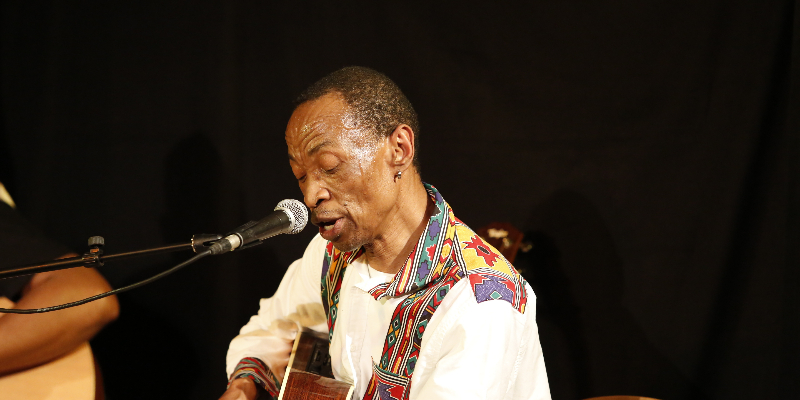 Sam TSHABALALA, Groupe de Musique Africaine en représentation à Paris - photo de couverture
