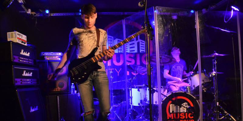 Deep & Brisk, Groupe de Musique Rock en représentation - photo de couverture n° 1