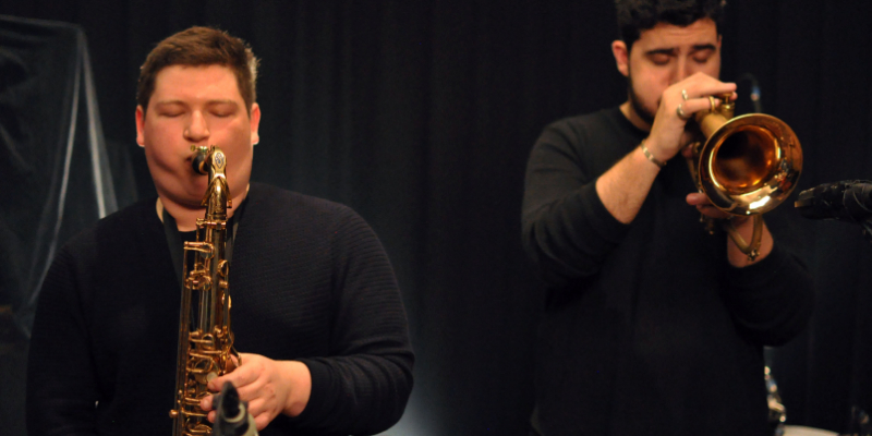 Paper Chase, Groupe de Musique Jazz en représentation à Paris - photo de couverture n° 3