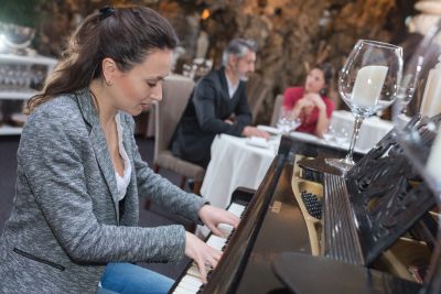Photo de Animation du restaurant pour Restaurant / Bar