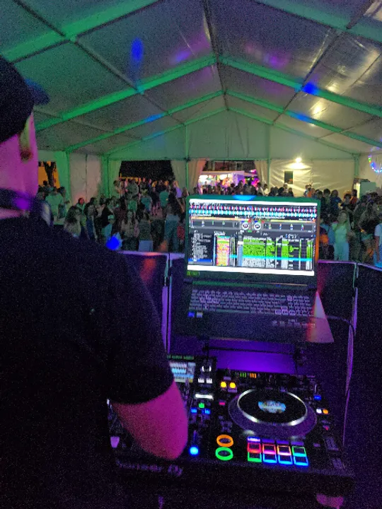 Les concerts passés et à venir de DJ Mike-E 